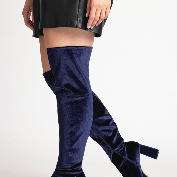 Eloquii 12WW Navy Platform Boots - Picture 2 of 2